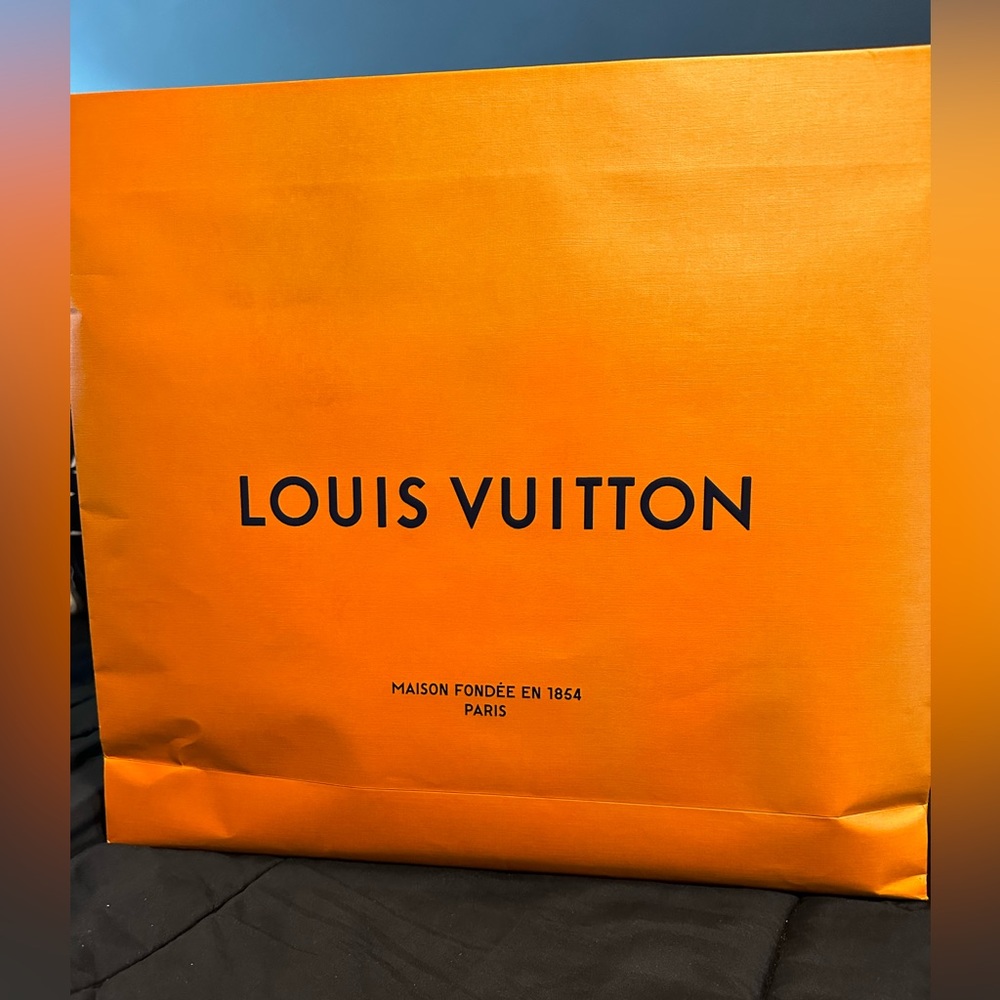 Extra large Louis Vuitton shopping bag